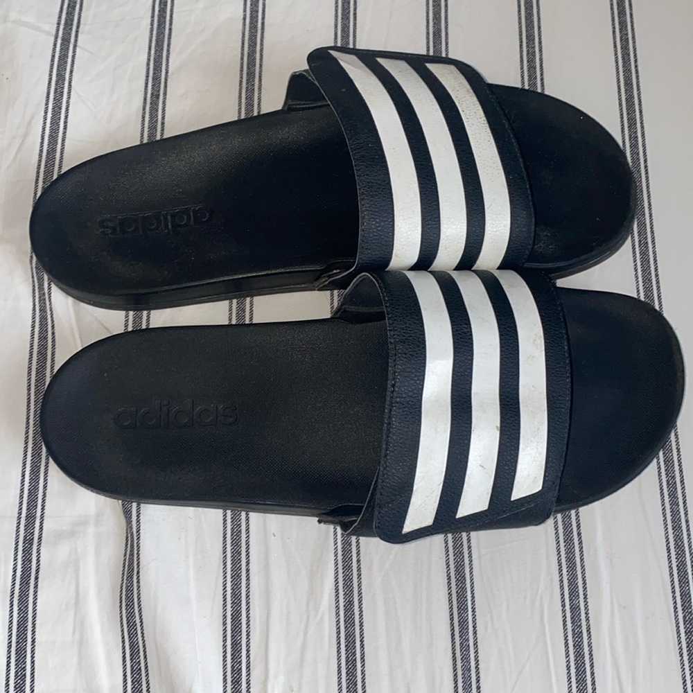 adidas Men’s Adilette Comfort Slides
